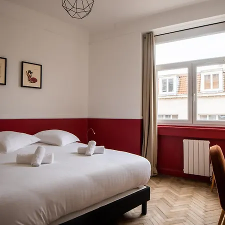 Amazing Renovated In The City-center Apartament