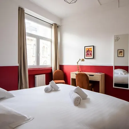 Amazing Renovated In The City-center Apartament Lille