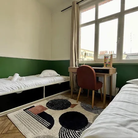아파트 Amazing Renovated In The City-center *