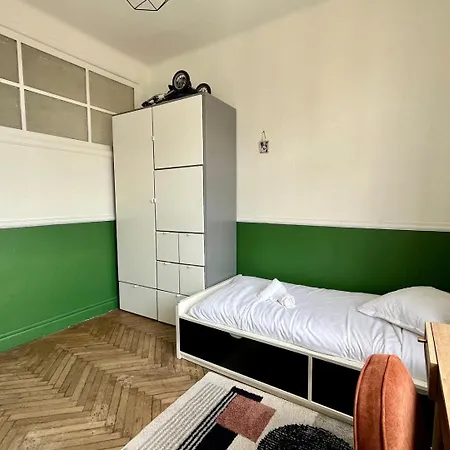 아파트 Amazing Renovated In The City-center